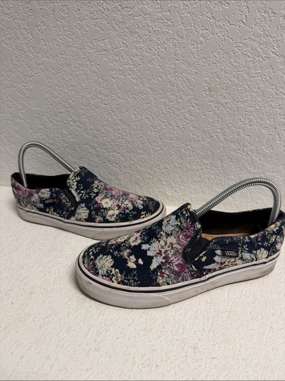 Vans Women's Slip-On Floral Canvas Sneakers - Navy with Pink & Cream Flowers 7.5